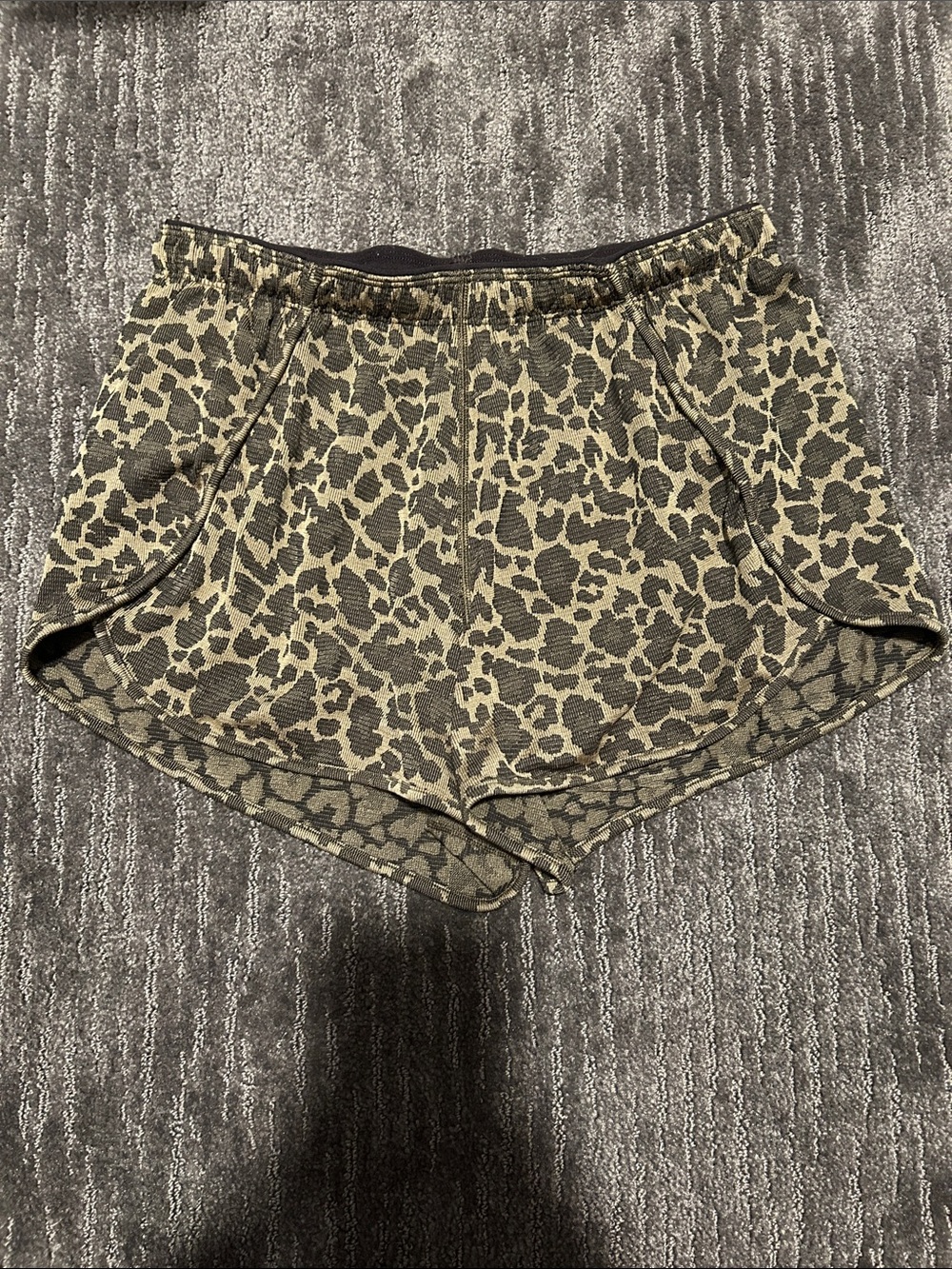 Lululemon Swiftly Mid Rise Leopard Print Shorts 3 in